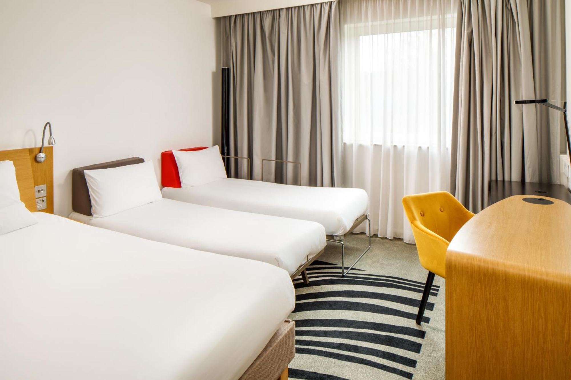 Executive Room,1516363102:JPEG